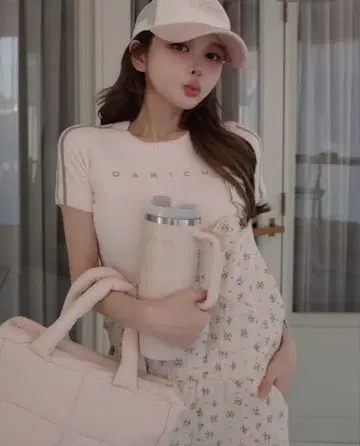 미사용 새상품 Darich 다리치 라인 파일 니트탑 핑크