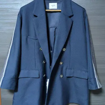 AMERI BACK DENIM DETAIL BLAZER