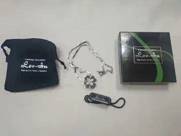 클로버 목걸이 미사용품