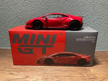 MINI GT Lamborghini Huracan 1/64