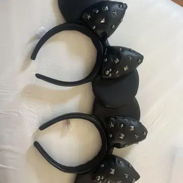 블랙 스터드 장식 머리띠