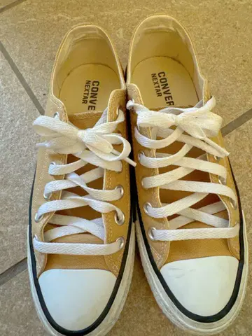 CONVERSE 베이지 스니커즈