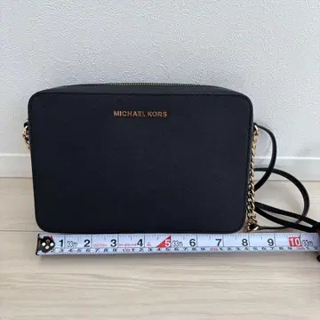 MICHEAL KORS 숄더백 ( 블랙 x 골드 체인 )