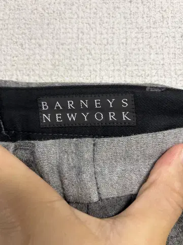 BARNEYS NEW YORK 그레이 스웨트 팬츠