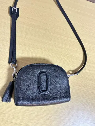 MARC JACOBS 블랙 가죽 숄더백