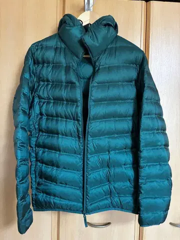 울트라 라이트 다운 자켓 그린 계열 L 유니클로 UNIQLO