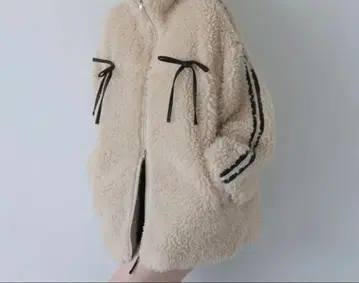 NICE CLAUP 사이드 라인 리본 보아 블루종