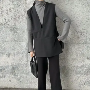 블랙 V넥 베스트 FREE 사이즈