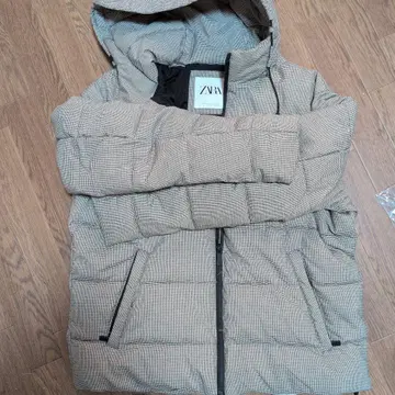 ZARA 체크 무늬 다운 자켓 S