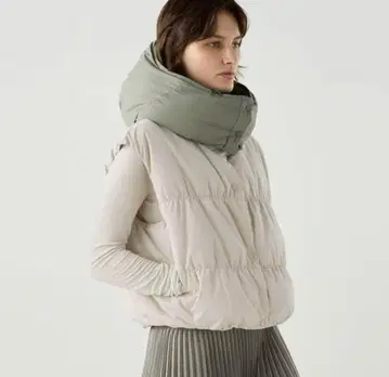 [새상품] UNIQLO C 유니클로 씨 다운 크롭 베스트 M