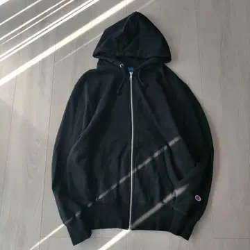 Champion 블랙 집업 후드티
