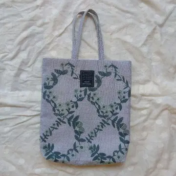 미나 페르호넨 토스트백 flower crown