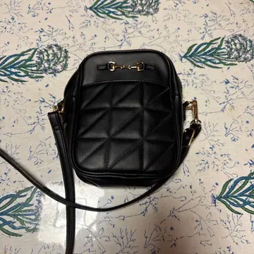 블랙 퀼팅 숄더백
