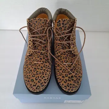 SAKIAS 사키아스 스웨이드 가죽 숏부츠 레오파드