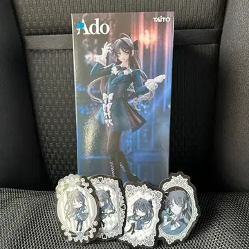 Ado 피규어 Winter ver. 라운드 원 한정판 스티커 4종 포함