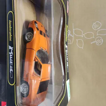 Lamborghini Miura 1:18 메탈 다이캐스트