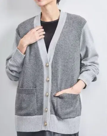 UNITED ARROWS 메탈 버튼 V넥 니트 가디건