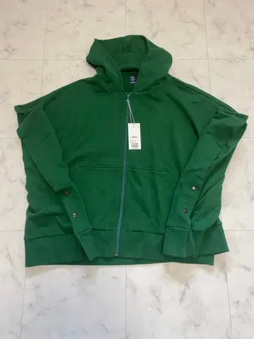 러셋 맨투맨 판초 그린 겨울 의류 트레이닝복