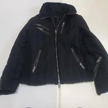 CIVARIZE 블랙 점퍼 후드 부착 시크 스타일 호스트 스타일