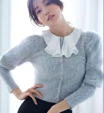 CELFORD 프릴 칼라 비쥬 가디건 38 사이즈