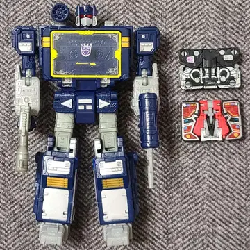 트랜스포머 워 포 사이버트론 WFC-14 사운드웨이브