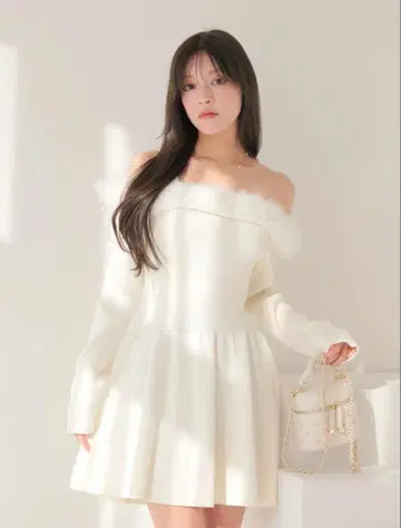 [ LIP SERVICE ] 립 서비스 퍼 오프숄더 플레어 니트 원피스
