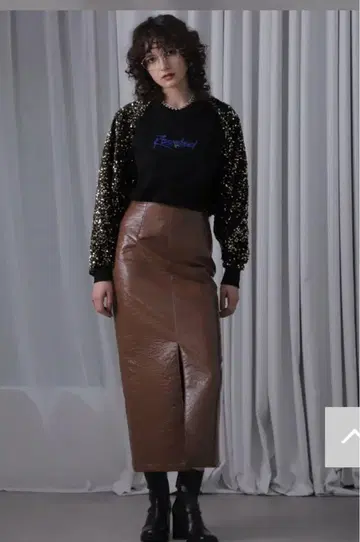 패턴트 레더 라이크 스커트 ROSE BUD 로즈버드 스커트