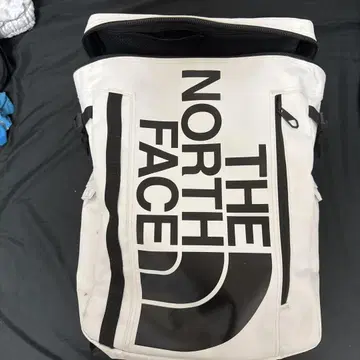THE NORTH FACE 화이트 백팩