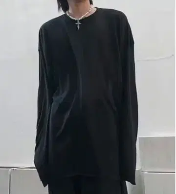 익명 배송 당일 발송 커팅 라운드넥 긴팔 티셔츠
