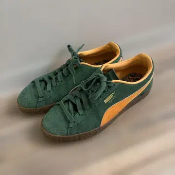 Puma 스웨이드 스니커즈 그린/오렌지
