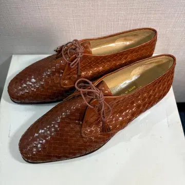 브라운 뜨개질 가죽 로퍼