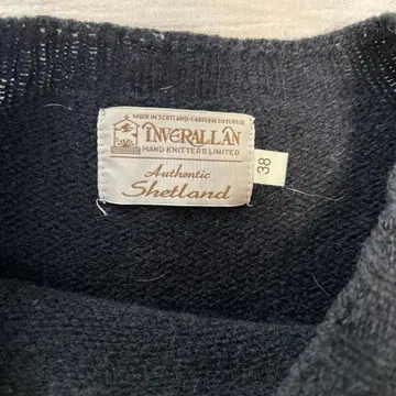 INVERALLAN 셰틀랜드 스웨터 블랙 사이즈 38 상태 좋음