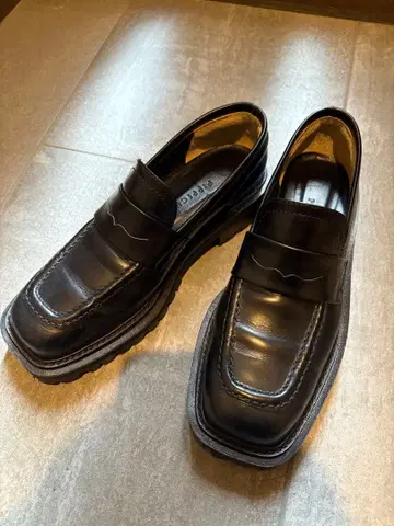 PIPPI CHIC 볼륨 밑창 로퍼