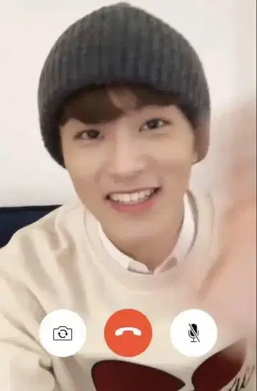 NCT 마크 착용 빅 로고 맨투맨