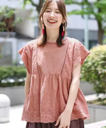 티티카카 PORINA 민들레 자수 풀오버 핑크