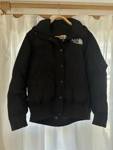 THE NORTH FACE SACAI 블랙 다운 자켓