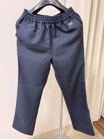 NATURAL BEAUTY 네이비 실루엣 팬츠 M73