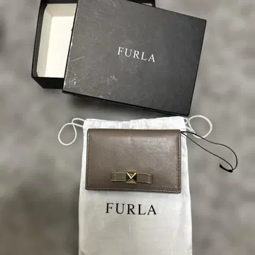 FURLA 브라운 명함지갑