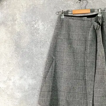 MACKINTOSH PHILOSOPHY 랩스커트 무릎 아래 하운드투스