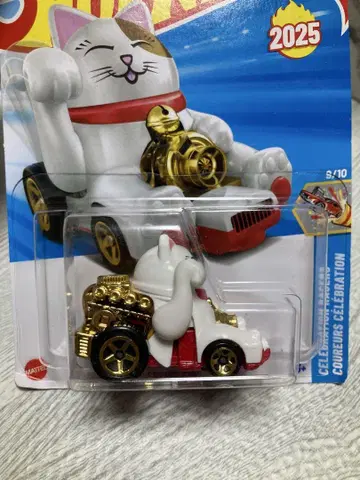 576 마네키네코 Hot Wheels Feline Lucky 2025