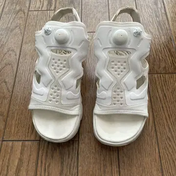 Reebok pump fury white