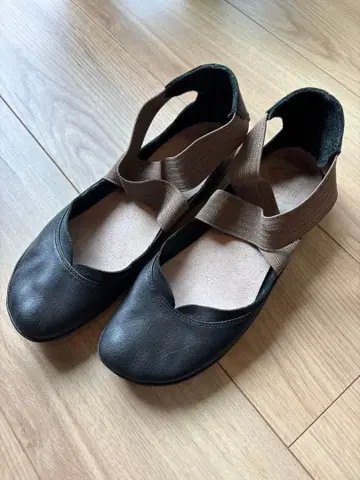 캠퍼 플랫슈즈