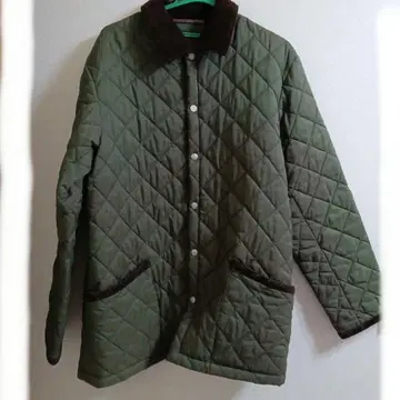 올리브 그린 퀼팅 자켓