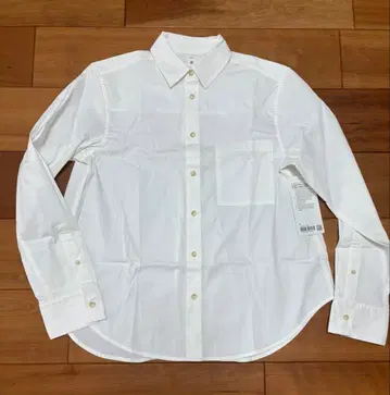 룰루레몬 화이트 긴팔 셔츠 가슴 포켓 부착