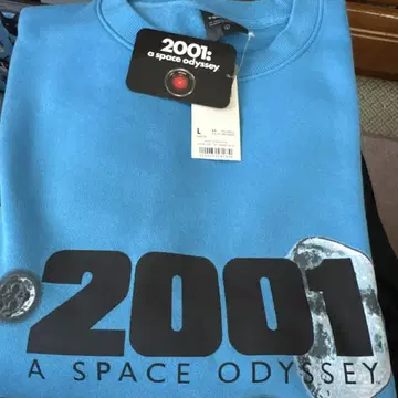 GU 2001: A Space Odyssey 트레이닝복