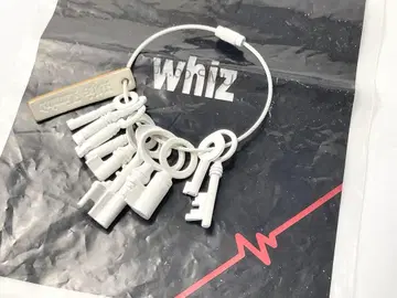 WHIZLIMITED 간수 키링 #WHITE