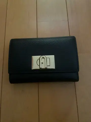 FURLA 지갑