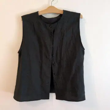 린넨 블랙 슬리브리스 베스트