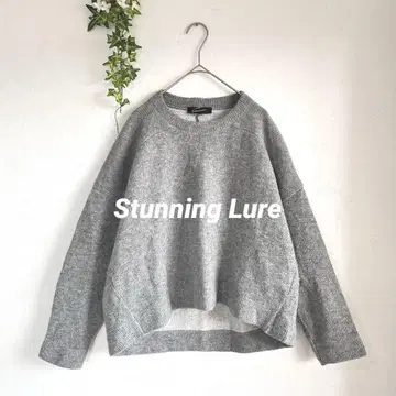 stunning lure 스타닝 루어 새상품급 크롭 와이드 크루넥 니트