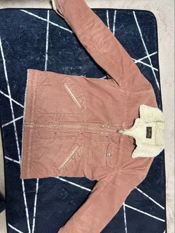 Wrangler 보아 카라 부착 브라운 자켓